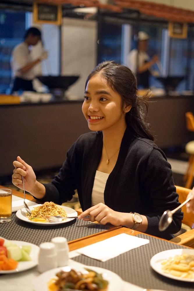 Horison Ciledug Jakarta Extérieur photo
