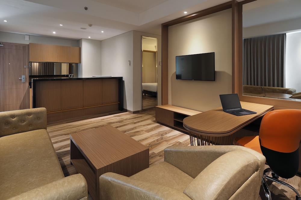 Horison Ciledug Jakarta Extérieur photo